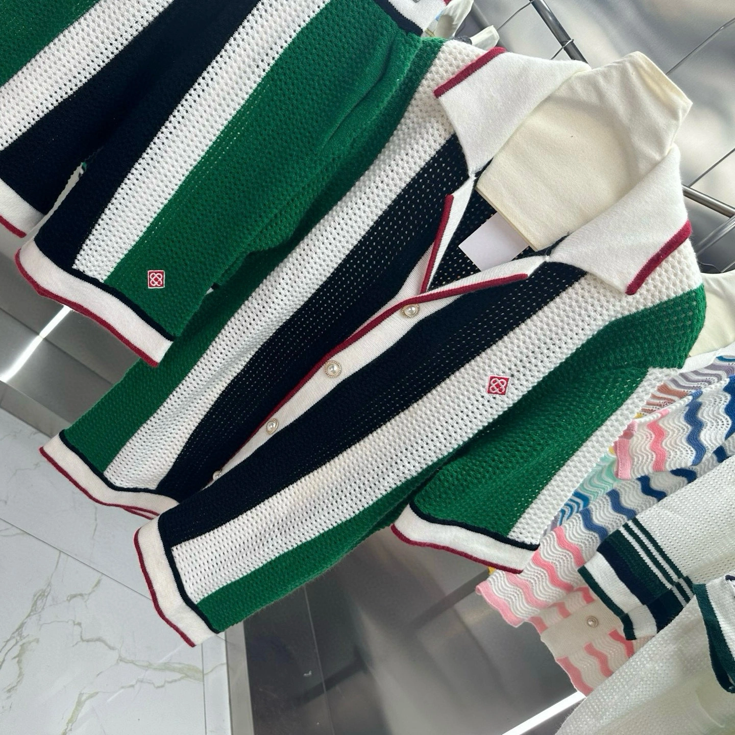 &wg.luxury-31s1281931 item:E-F415F0599H